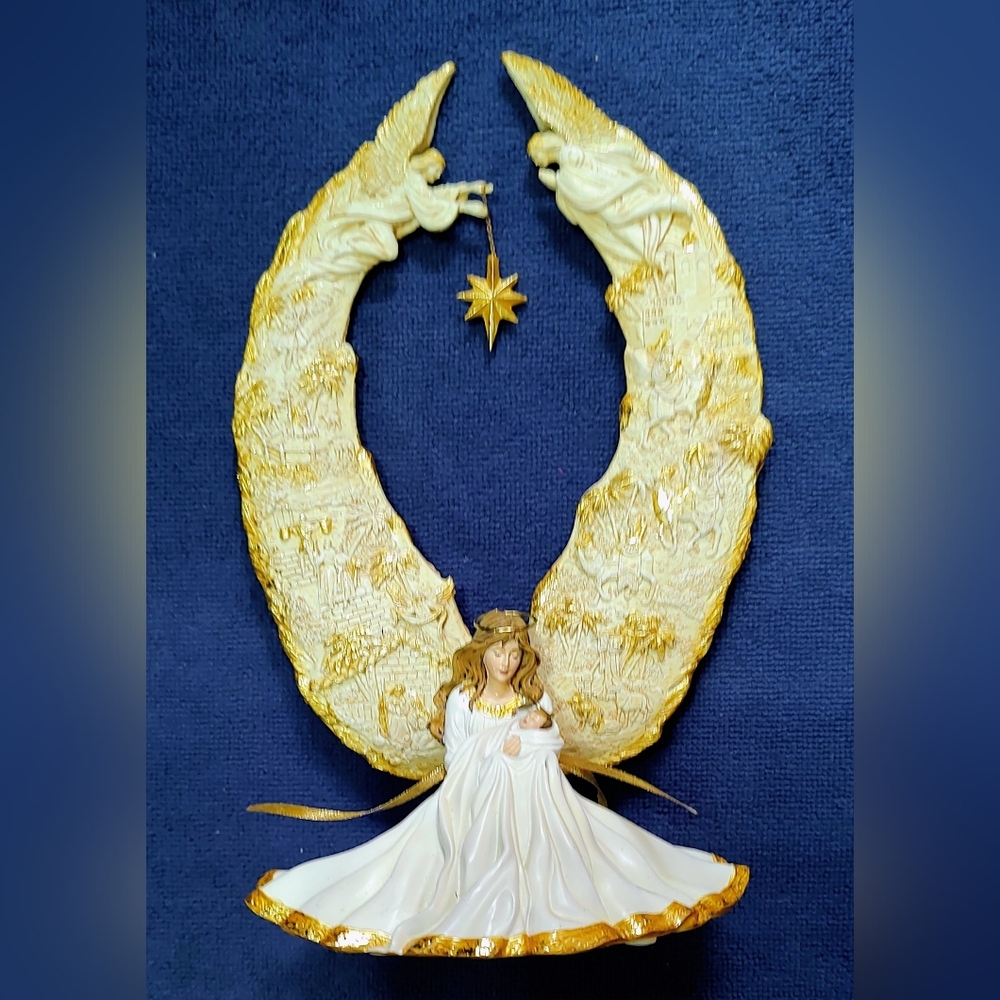 Bradford Exchange Angel Figurine with Gold Crescent Wings and Star, Plays Story.